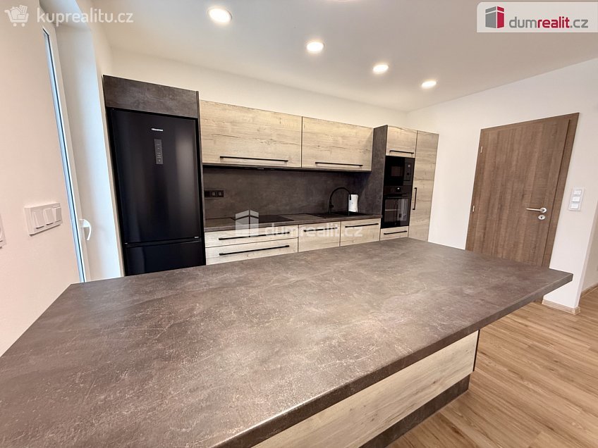 Pronájem  rodinného domu 163 m^2 Josefa Somra, Vracov 