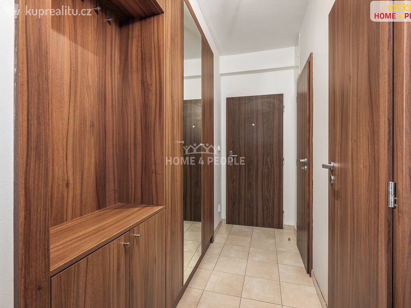 Pronájem bytu 3+kk 68 m^2 Na Chodovci, Praha 4 