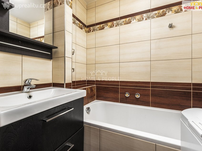 Pronájem bytu 3+kk 68 m^2 Na Chodovci, Praha 4 