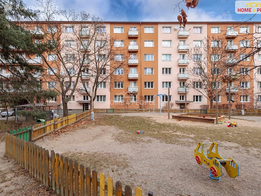 Pronájem bytu 3+kk 68 m^2 Na Chodovci, Praha 4 