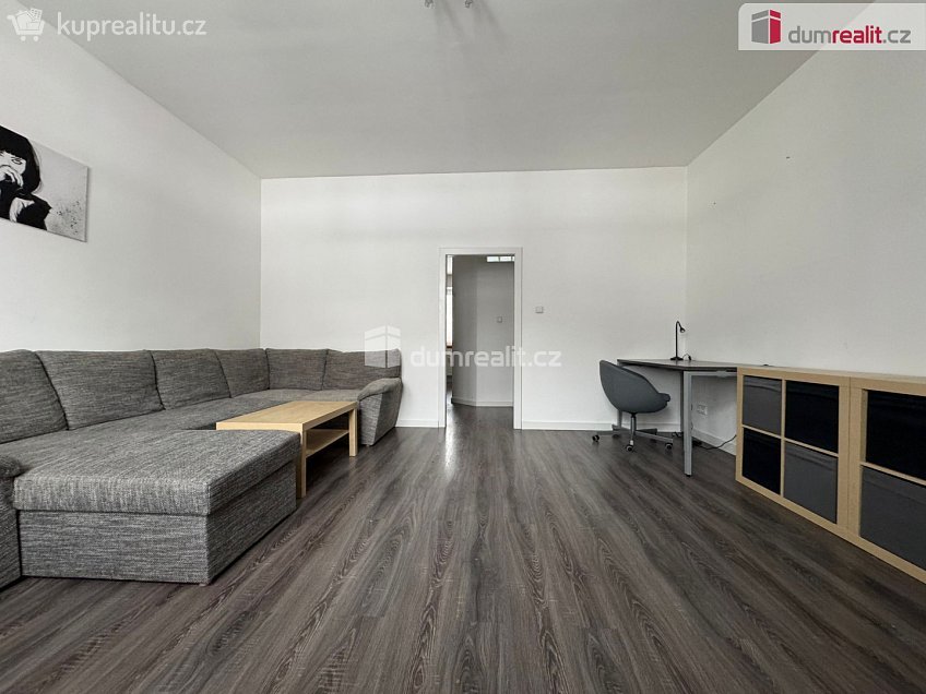 Pronájem bytu 1+1 40 m^2 náměstí Dr. Beneše, Chomutov 