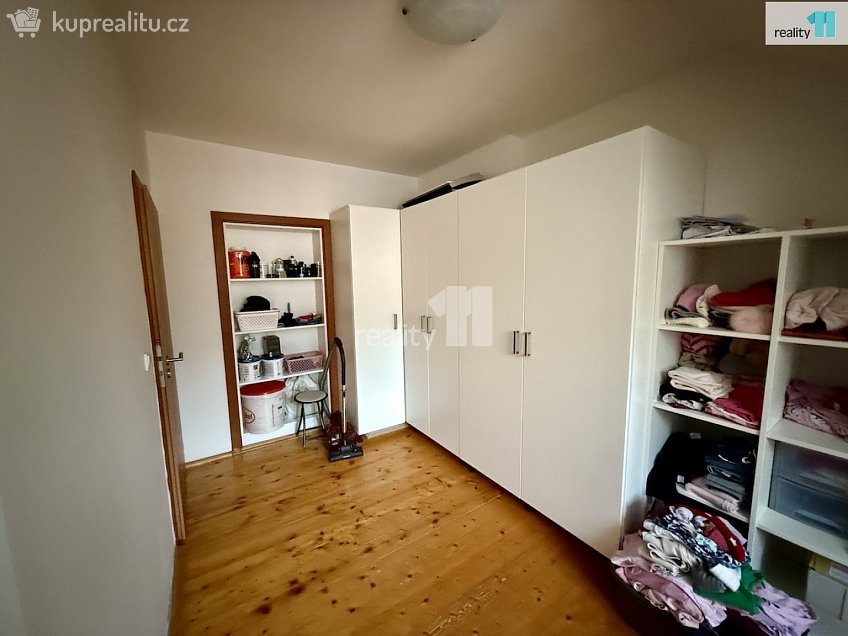 Pronájem bytu 2+kk 40 m^2 Západní, Karlovy Vary 