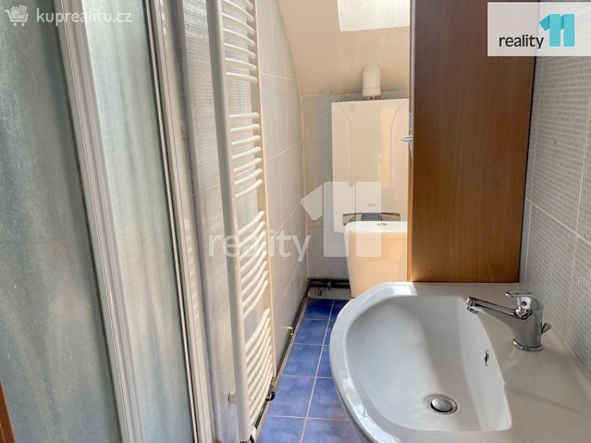 Pronájem bytu 2+kk 40 m^2 Západní, Karlovy Vary 