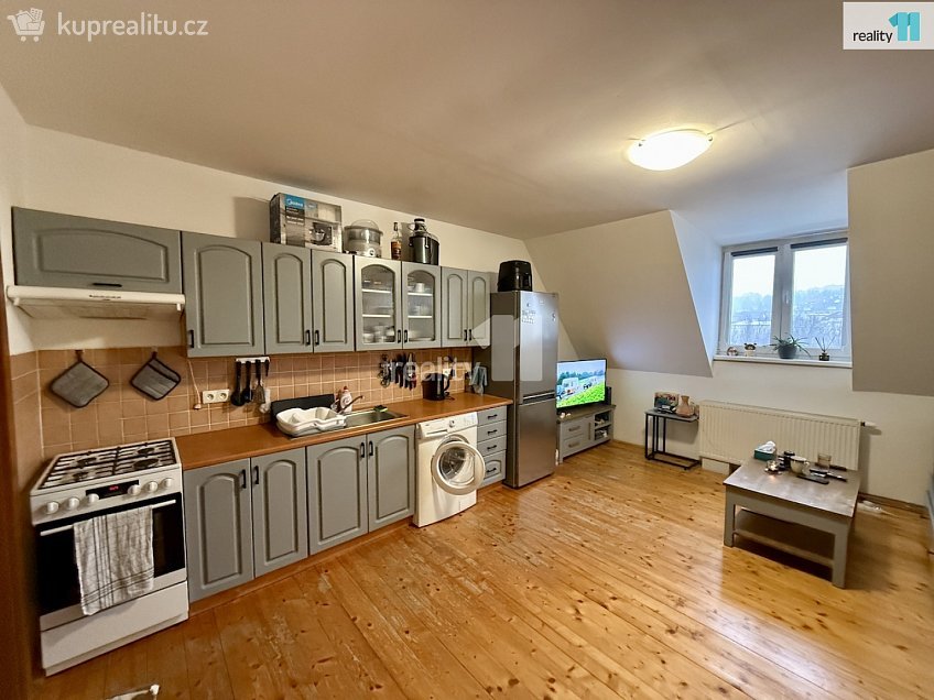 Pronájem bytu 2+kk 40 m^2 Západní, Karlovy Vary 