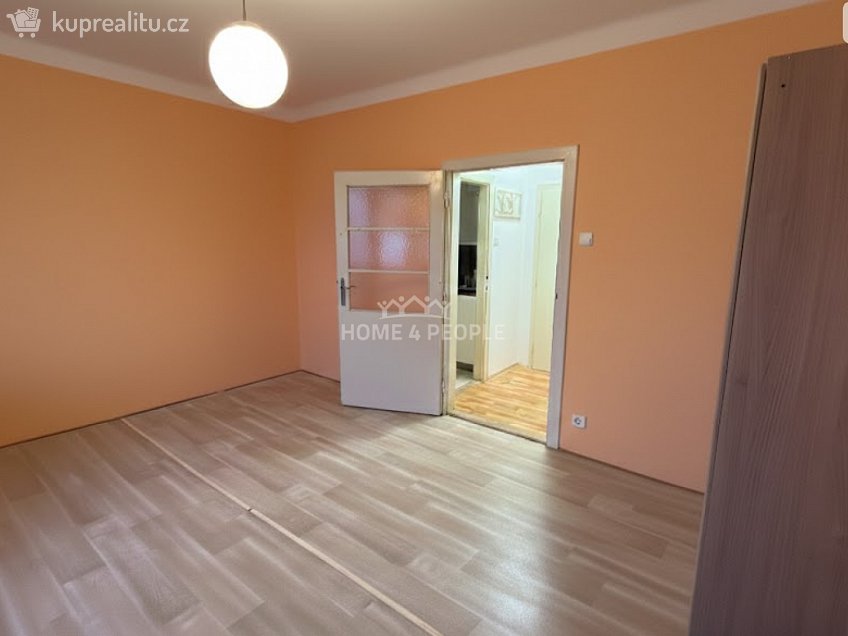 Pronájem bytu 1+1 26 m^2 Palackého třída, Brno 