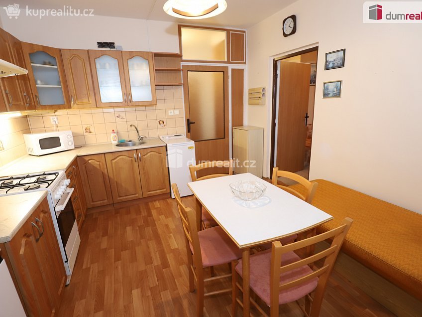 Pronájem bytu 1+1 40 m^2 Dlouhá, Aš 