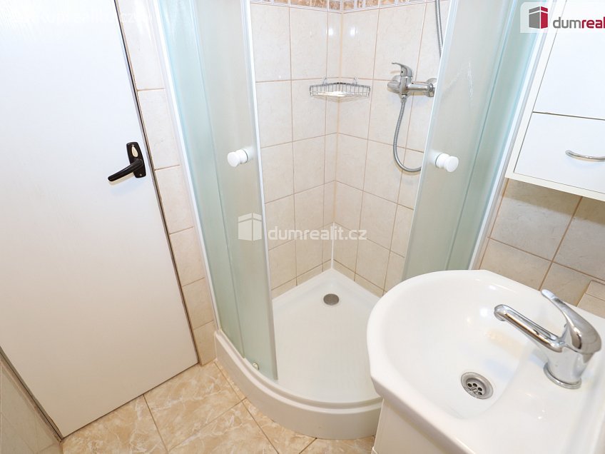 Pronájem bytu 1+1 40 m^2 Dlouhá, Aš 