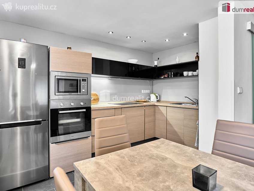 Prodej bytu 3+kk 66 m^2 Husova, Jáchymov 