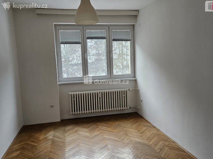 Pronájem bytu 2+1 64 m^2 Podolská, Praha 4 