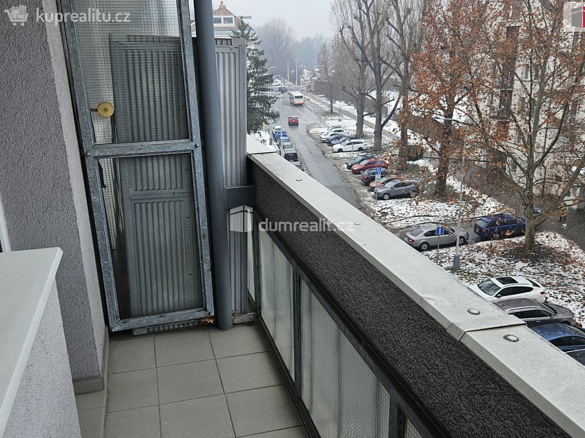 Pronájem bytu 2+1 64 m^2 Podolská, Praha 4 