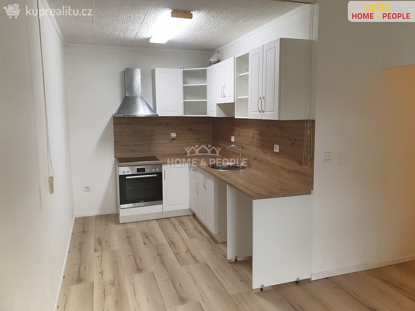 Pronájem bytu 2+kk 42 m^2 Pražského povstání, Benešov 