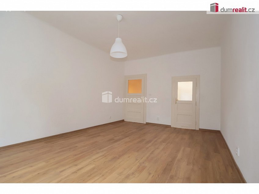 Pronájem bytu 2+kk 57 m^2 Mrštíkova, Praha 10 