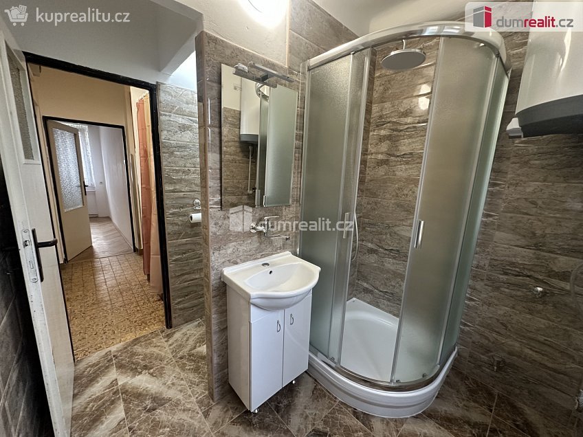 Prodej bytu 4+1 75 m^2 B. Smetany, Starý Kolín 