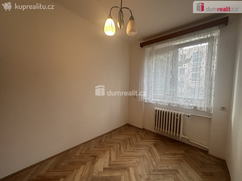 Prodej bytu 4+1 75 m^2 B. Smetany, Starý Kolín 