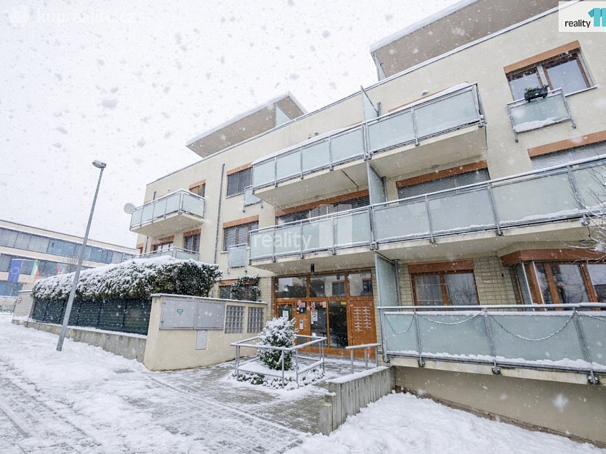 Pronájem bytu 2+kk 72 m^2 Hlubocká, Praha 5 