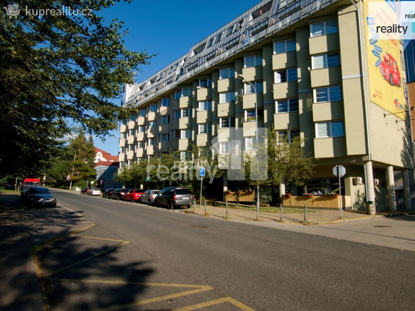 Prodej  garáže 20 m^2 Jeronýmova, Liberec 