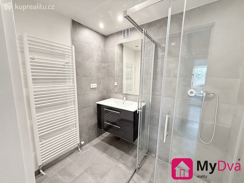 Prodej  rodinného domu 102 m^2 Ugartova, Znojmo 