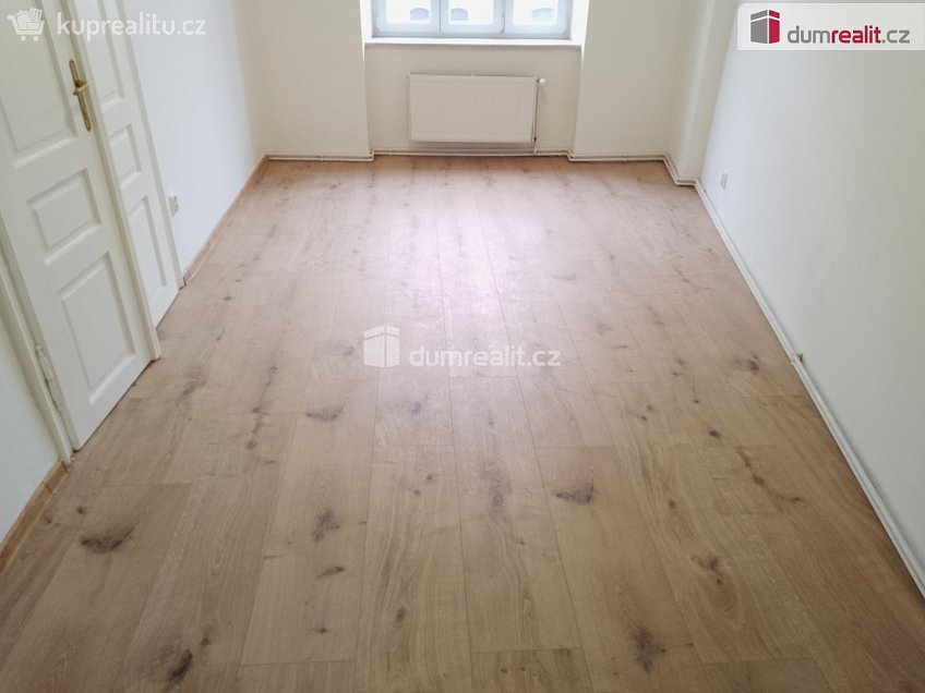 Pronájem bytu 3+1 93 m^2 Sokolovská, Karlovy Vary 