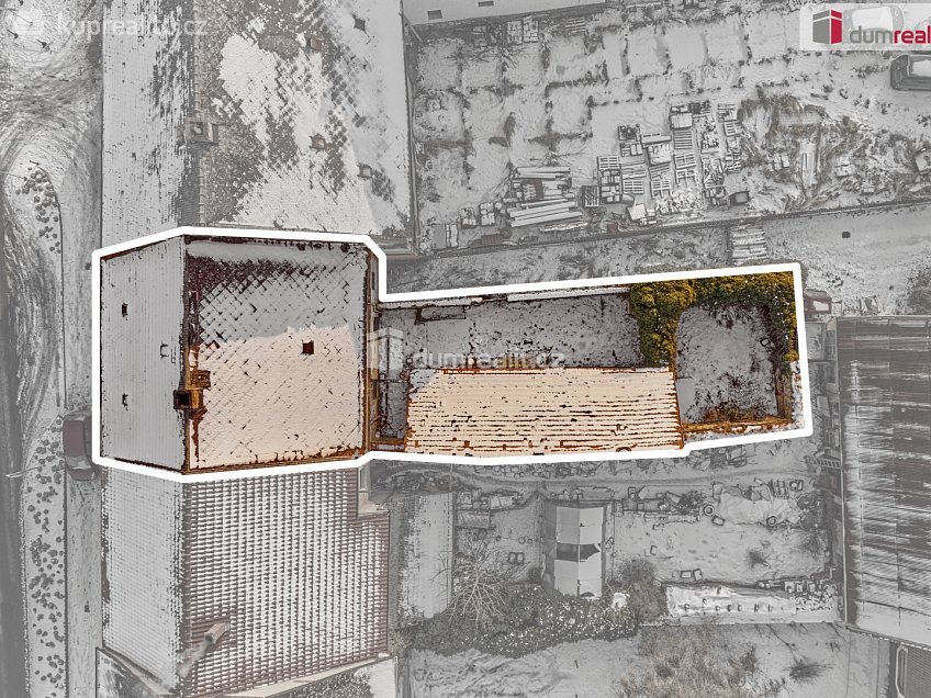 Prodej  rodinného domu 200 m^2 náměstí, Kravaře 