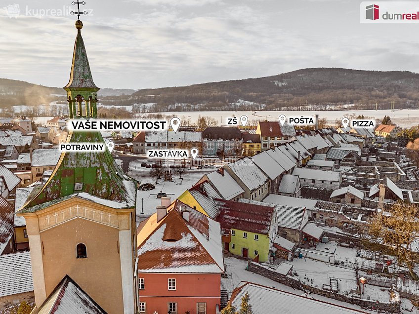 Prodej  rodinného domu 200 m^2 náměstí, Kravaře 