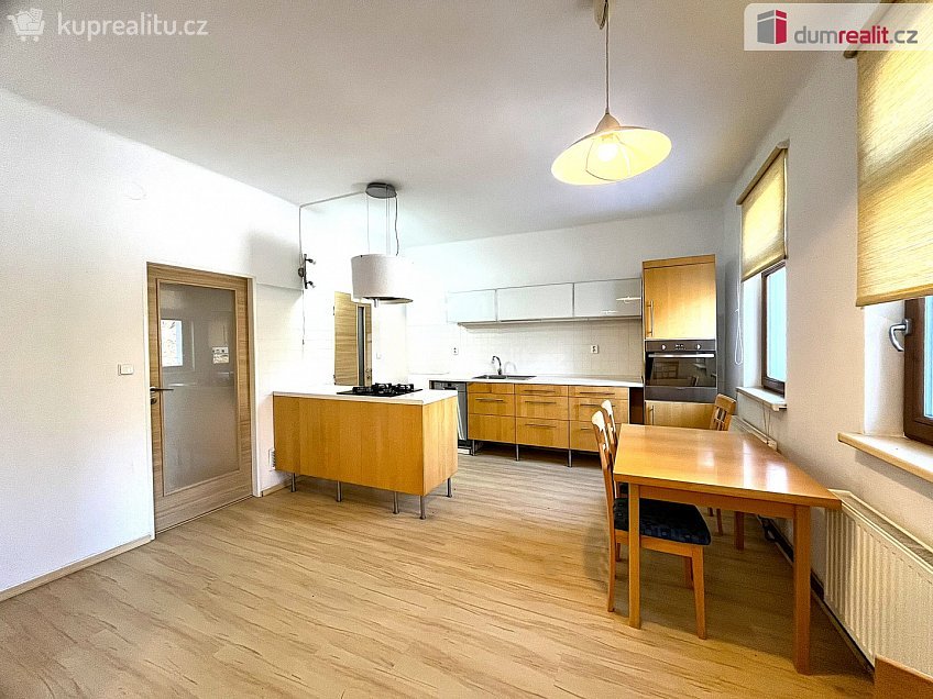 Prodej bytu 2+1 71 m^2 Lesní, Františkovy Lázně 