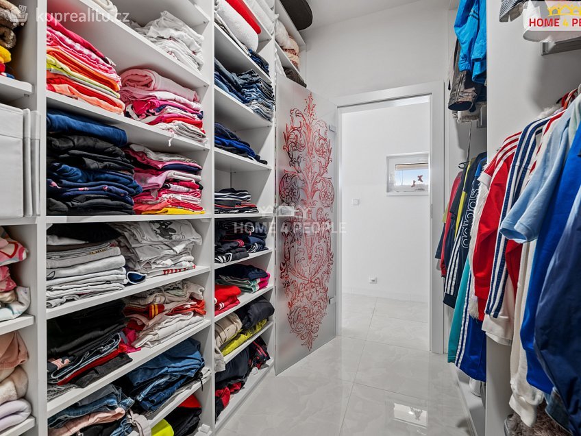 Prodej  rodinného domu 166 m^2 Rostoklaty, Rostoklaty 