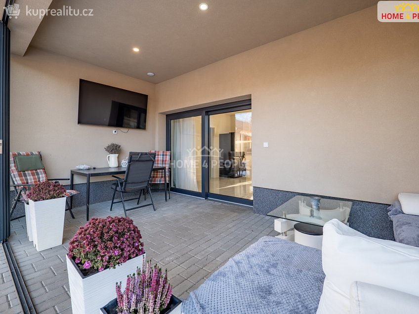 Prodej  rodinného domu 166 m^2 Rostoklaty, Rostoklaty 