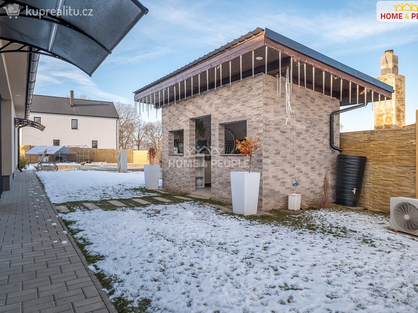 Prodej  rodinného domu 166 m^2 Rostoklaty, Rostoklaty 