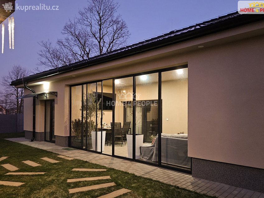 Prodej  rodinného domu 166 m^2 Rostoklaty, Rostoklaty 