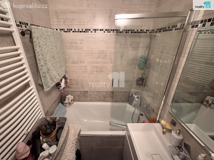 Prodej bytu 3+1 69 m^2 Krásnostudenecká, Děčín 