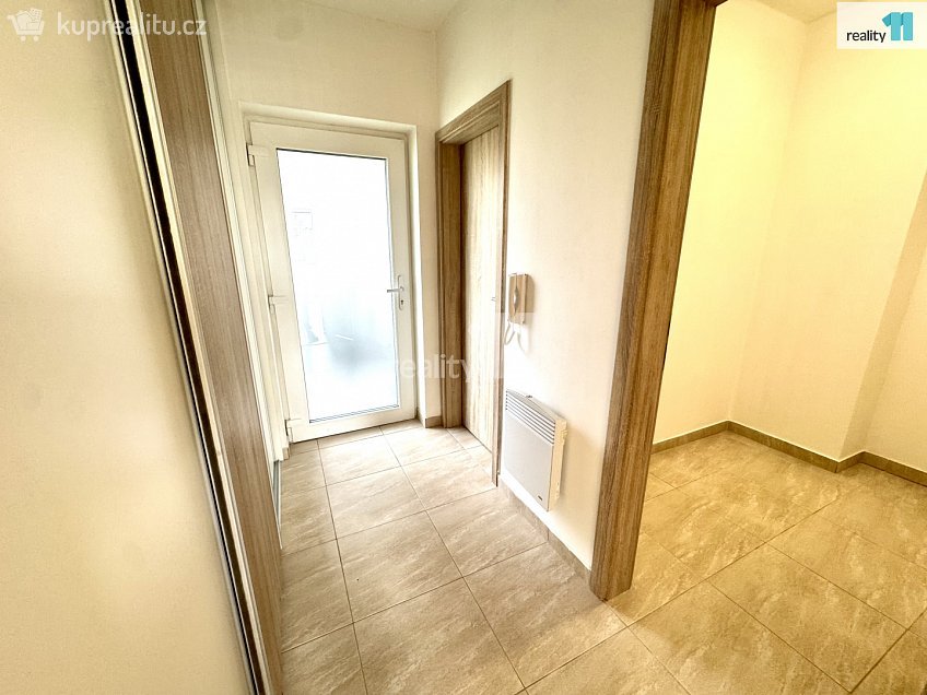 Pronájem bytu 3+kk 77 m^2 Lidická, Jeneč 