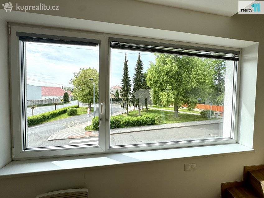 Pronájem bytu 3+kk 77 m^2 Lidická, Jeneč 