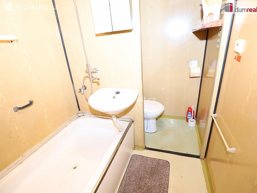 Prodej bytu 1+1 37 m^2 sídliště Lučina, Chodová Planá 