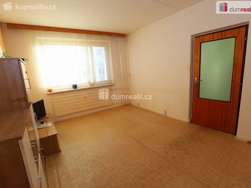 Prodej bytu 1+1 37 m^2 sídliště Lučina, Chodová Planá 