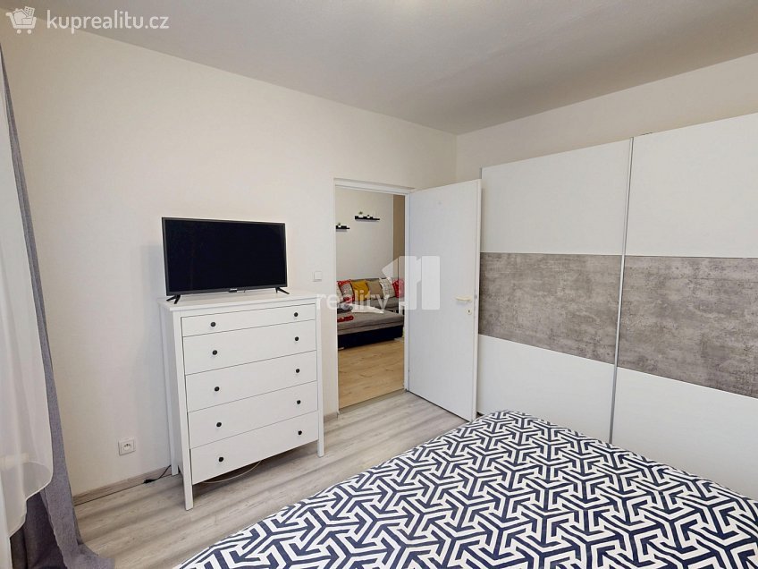 Prodej bytu 3+1 69 m^2 Lužická, Humpolec 