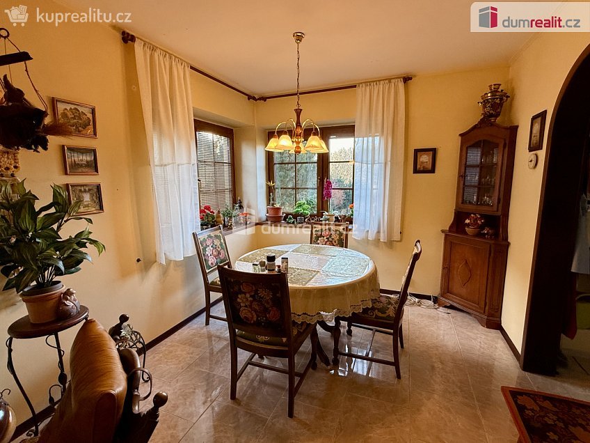 Prodej  vily 330 m^2 Ladova, Mariánské Lázně 