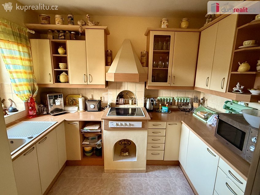 Prodej  vily 330 m^2 Ladova, Mariánské Lázně 