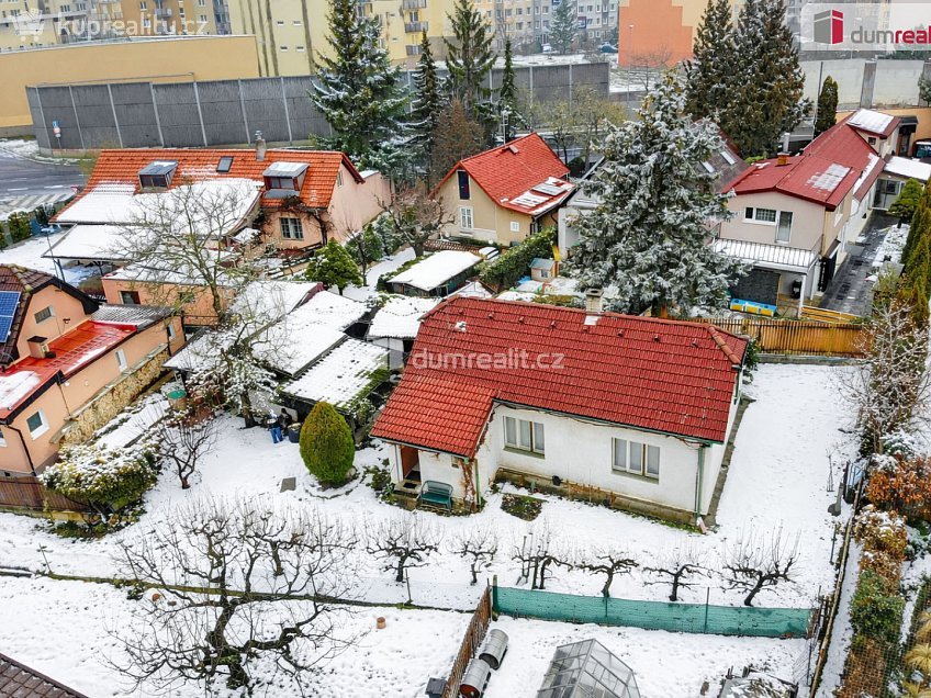 Pronájem  rodinného domu 75 m^2 Na Košíku, Praha 15 