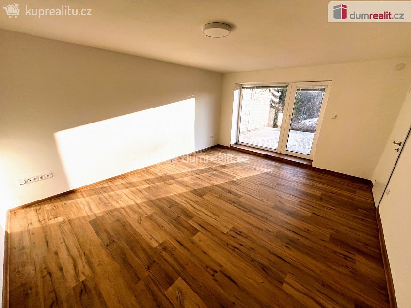 Pronájem bytu 1+1 46 m^2 Potočná, Kunovice 