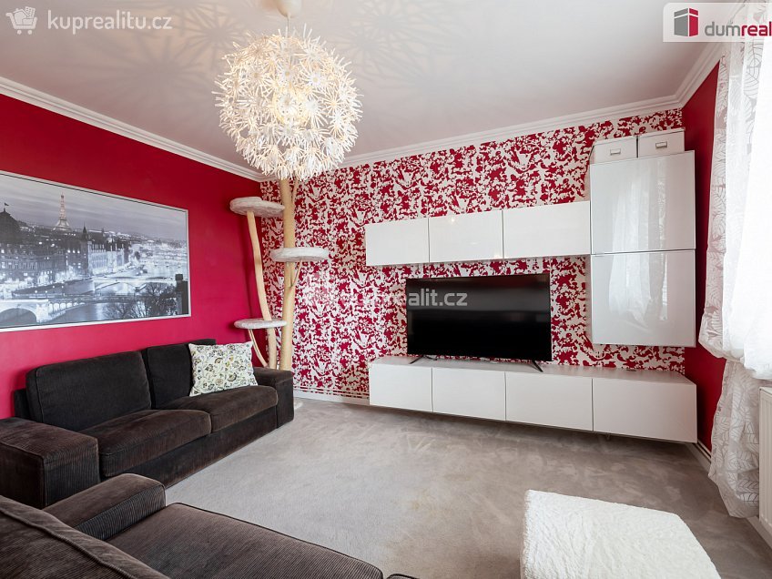 Prodej bytu 4+kk 98 m^2 Ke stadionu, Praha-Čakovice 