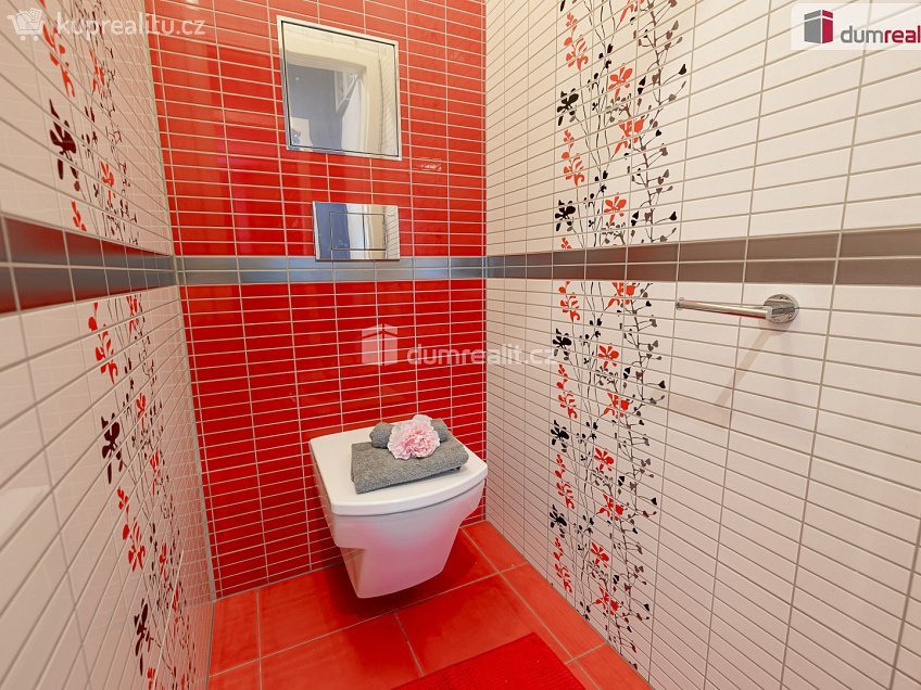 Prodej bytu 4+kk 98 m^2 Ke stadionu, Praha-Čakovice 