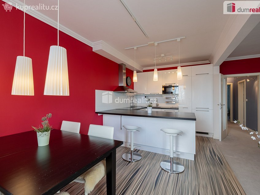 Prodej bytu 4+kk 98 m^2 Ke stadionu, Praha-Čakovice 