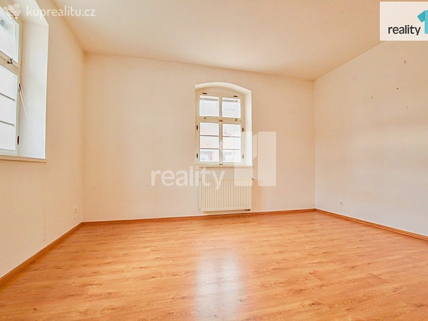 Pronájem bytu 2+1 65 m^2 Barvířská, Liberec 