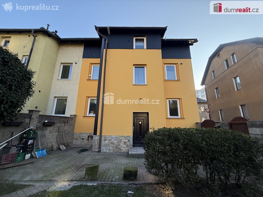 Pronájem bytu 1+1 38 m^2 Úzká, Děčín 