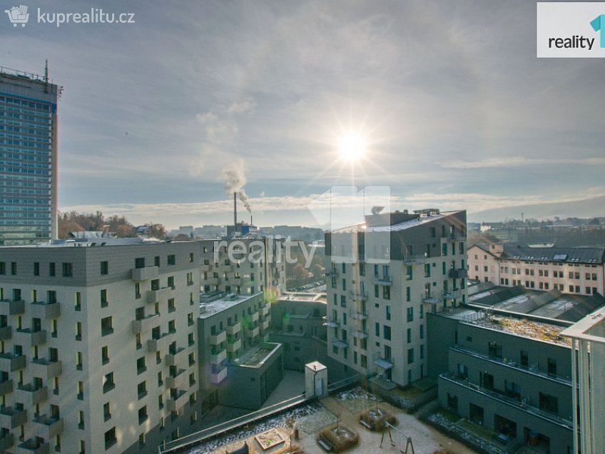 Pronájem bytu 2+kk 57 m^2 Kladenská, Liberec 