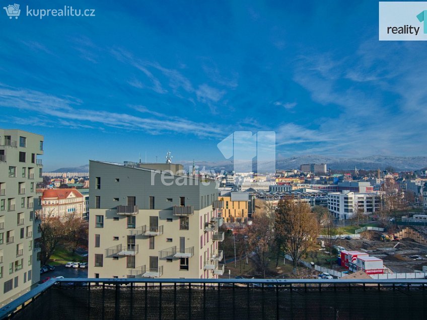 Pronájem bytu 2+kk 57 m^2 Kladenská, Liberec 