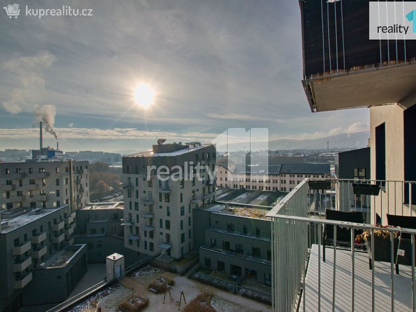 Pronájem bytu 2+kk 57 m^2 Kladenská, Liberec 