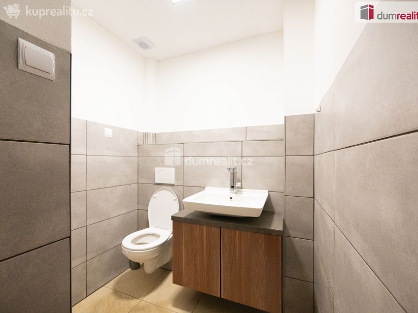 Prodej  skladu 850 m^2 Václavská, Jindřichův Hradec 