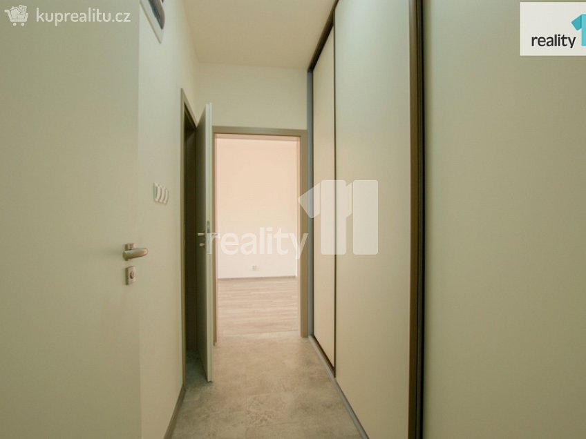 Pronájem bytu 2+1 52 m^2 Skalní, Liberec 