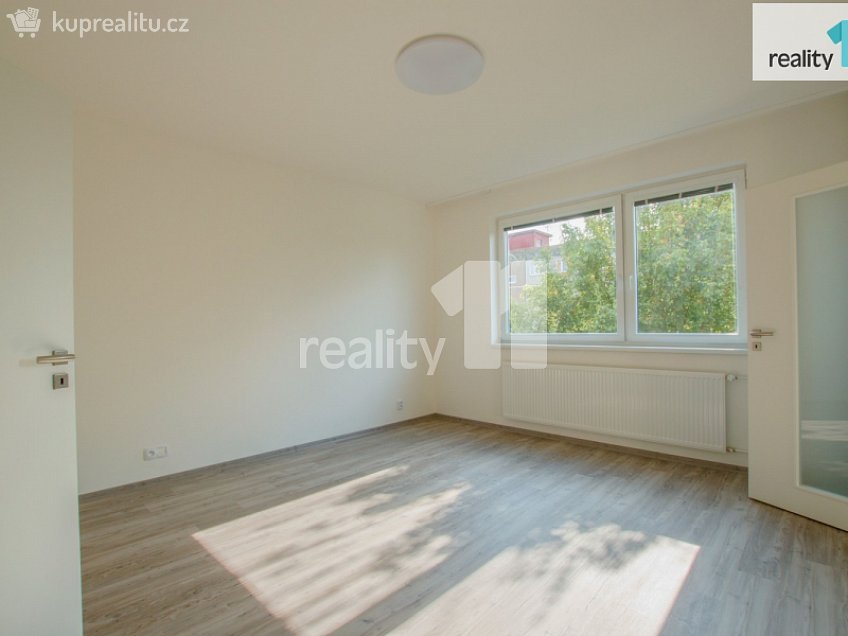 Pronájem bytu 2+1 52 m^2 Skalní, Liberec 
